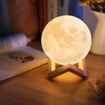 Luminária Lua Cheia 3D, Touch, USB, 4 Cores + Efeito RGB